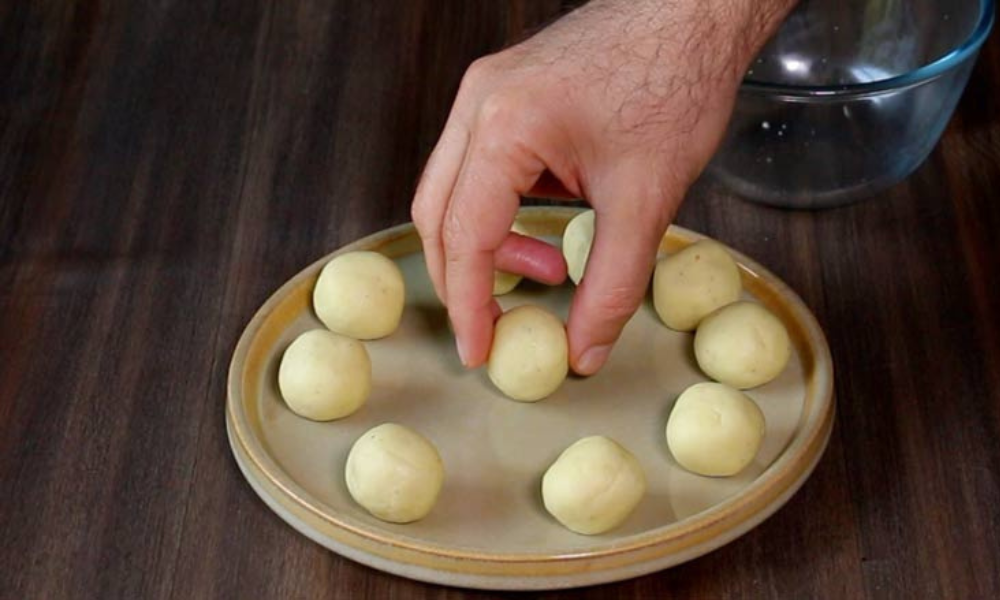 Make Your Gulab Jamuns Easier and Tastier