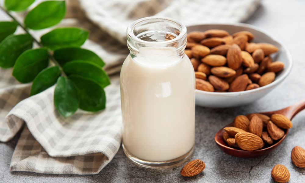 How to Make Almond Milk?